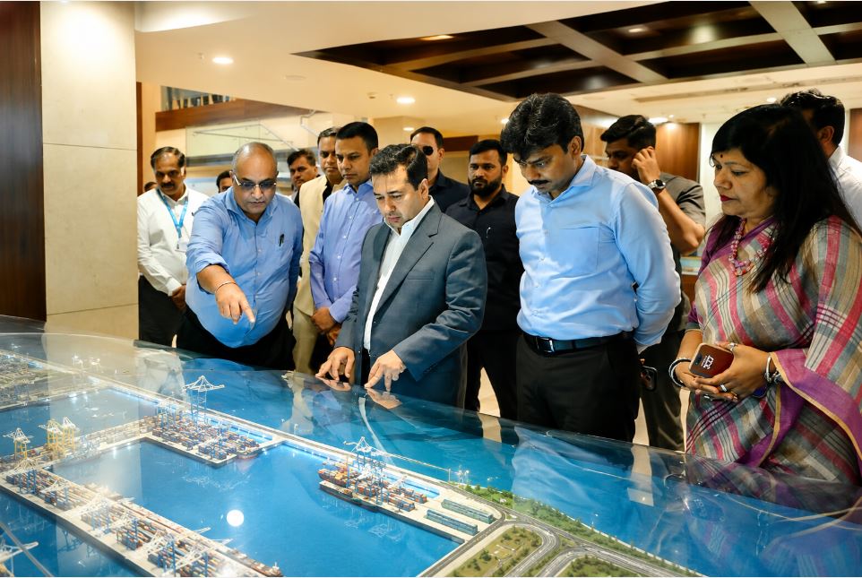 Nitesh Rane Reviews JNPA Expansion, Vadhavan Port Project