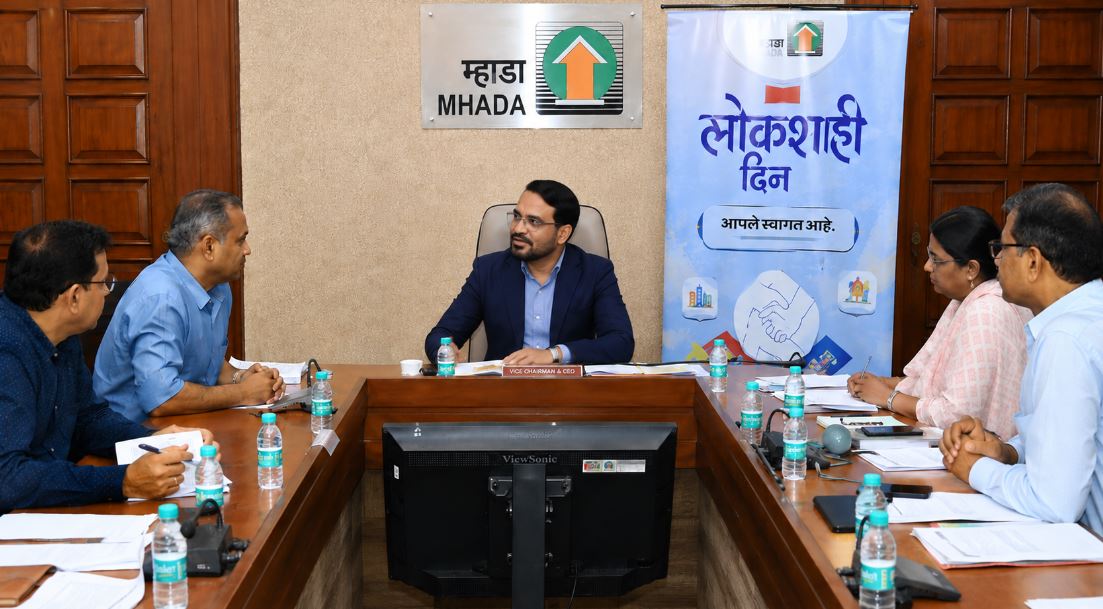 Sanjeev Jaiswal Reviews Citizen Grievances at MHADA Lokshahi Din
